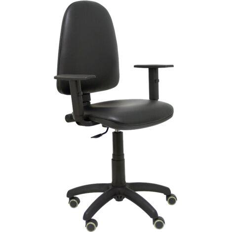 Silla Aýna similpiel negro con brazos regulables y ruedas parqué