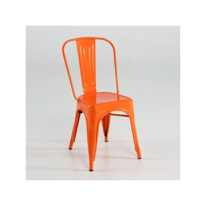 

Silla de metal color naranja