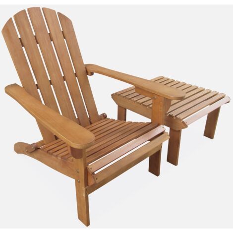 Sillón de jardín y mesa de centro con patas de madera