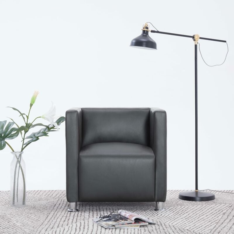 

Sillón en forma de cubo de cuero sintético gris