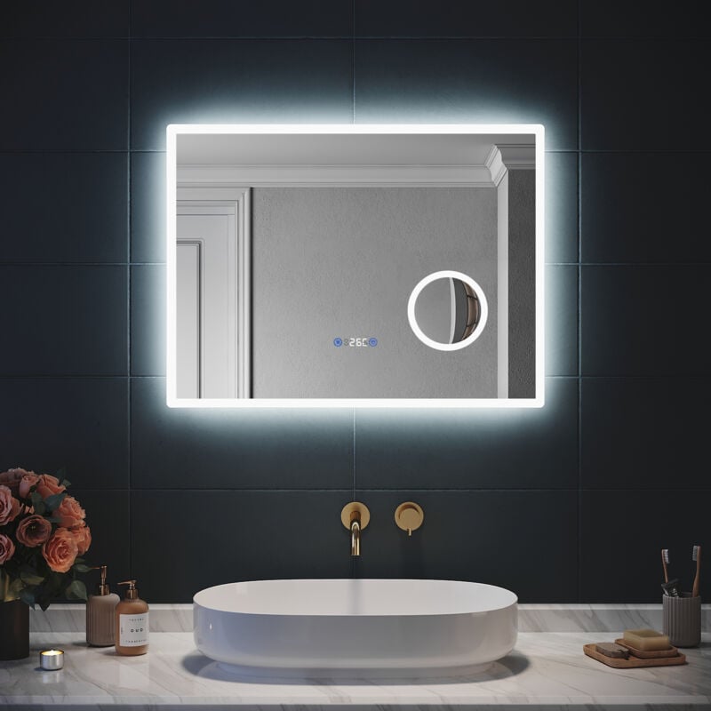 Miroir lumineux de salle de bain, miroir led mural de 80x60 cm anti-buée avec miroir grossissant 3 fois, horloge numérique à led tricolore - Sirhona