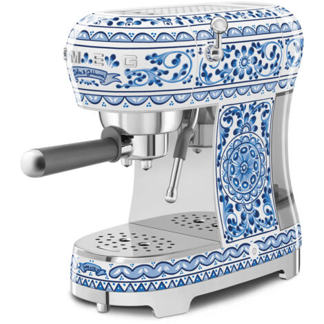 Smeg – Cafetière expresso 1350W 15 bars – Capacité 1,1L pour 2 tasses – Technologie de vapeur réglable – ECF02DGBEU