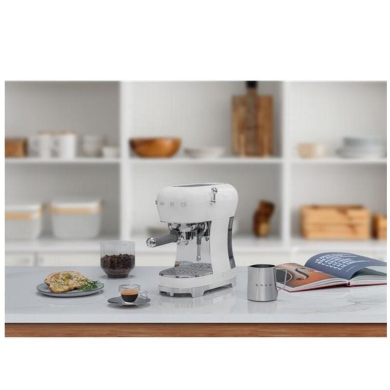 Machine à expresso 15 bars blanc Smeg ECF02WHEU