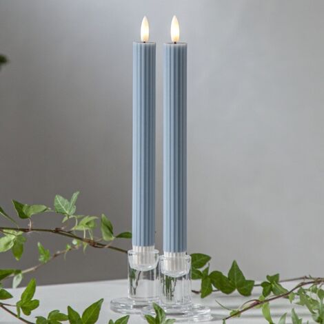 Star LED Kerzen Set (2 Stück) – Stabkerzen aus Echtwachs mit flackernder Flamme, warmweißem Licht, Timer-Funktion, batteriebetrieben (Batterien Nicht Ink.) – für den Innenbereich (Blaugrau)