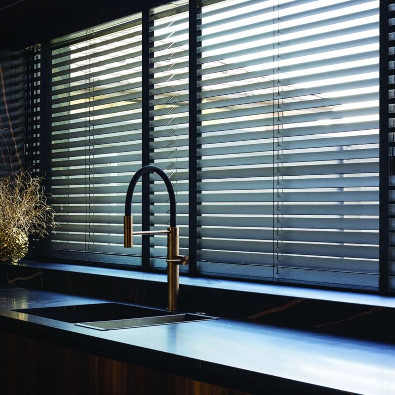 Store vénitien Bambou 50mm avec Galon - Zwart - L160 x H250cm