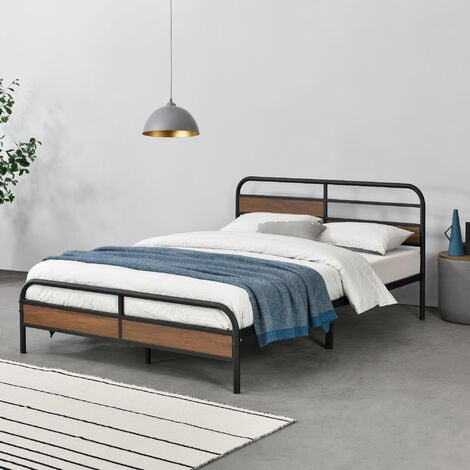 Struttura Letto in Acciaio con Elementi Decorativi in Effetto