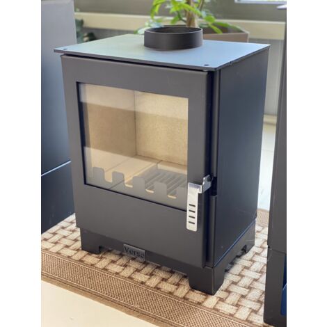 Stufa a Legna Verso 3L - 5 kW  Compatta, Efficiente e Facile da Installare