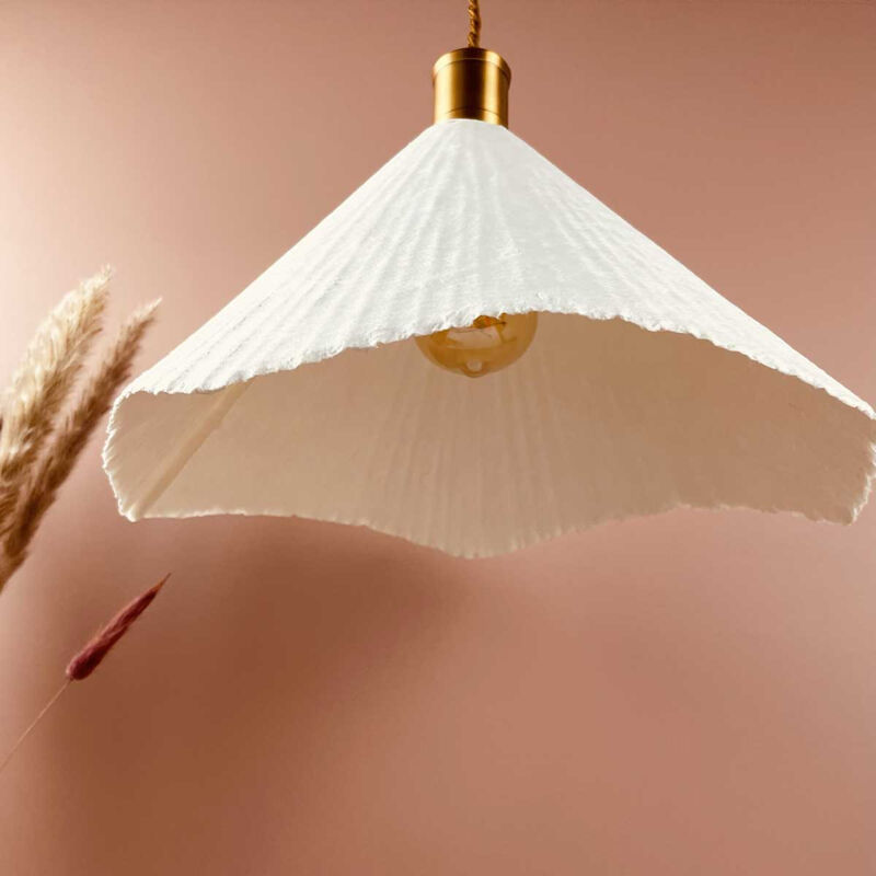Suspension ou lustre conique en papier gaufré blanc Sam