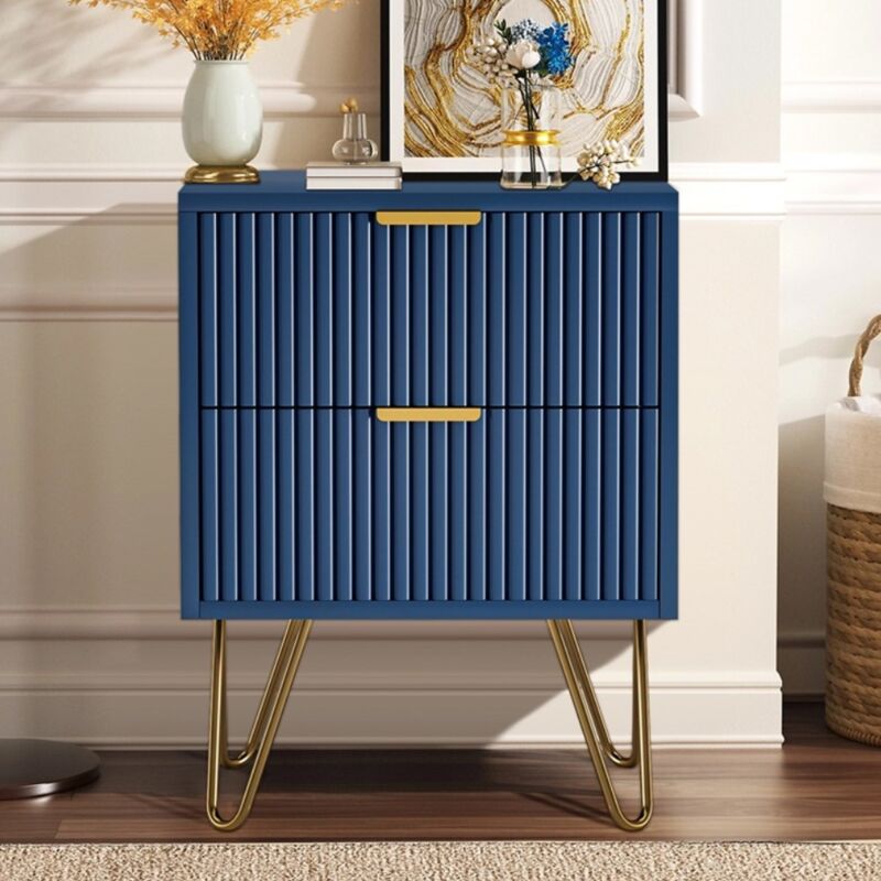 Table de chevet deuxième étagère 40 cm, décor rayé texturé, avec poignées dorées et pieds dorés, commode - Bleu foncé