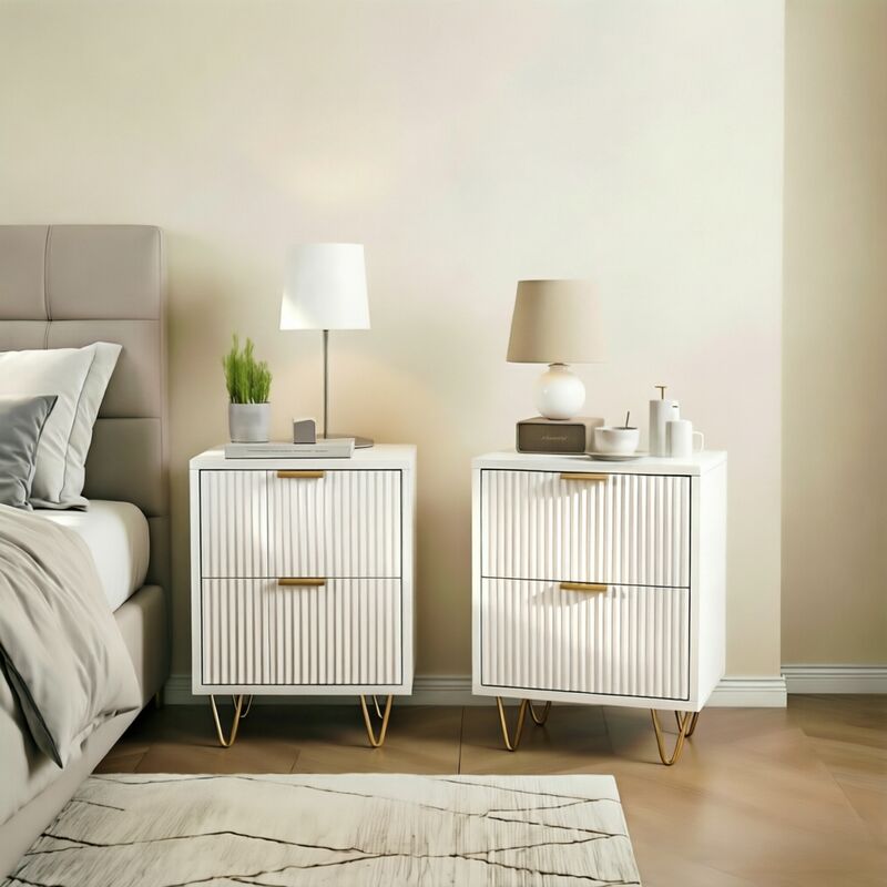 Lot de 2 tables de chevet 2 tiroirs–40 x 40 x 55 cm–Tables d'appoint pour chambre ou salon–Pieds et accoudoirs dorés–Blanc–Style scandinave