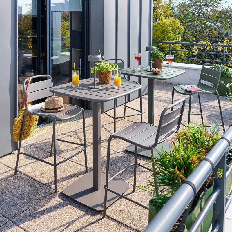 Table haute de jardin 2 places Alegoria 70x70cm café - Hespéride Table haute de jardin 2 places Alegoria 70x70cm café - Hespéride