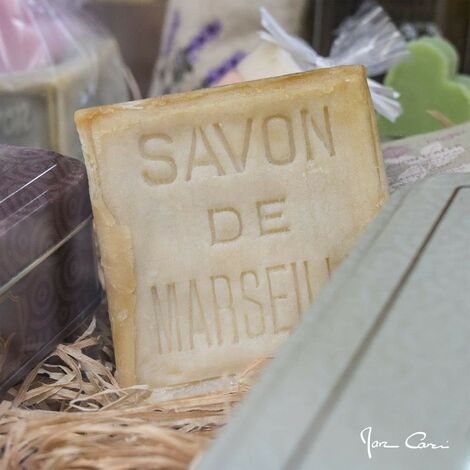 Tableau sur toile savon de Marseille 30x30 cm - Impression sur Toile Murale Décorative - Image imprimée en HD sur Toile - Toile sur Châssis en Bois FSC - Fabriqué en France