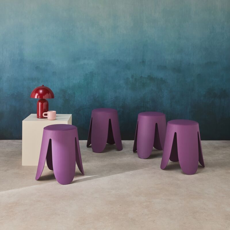 Sweeek - Set de 4 tabourets empilables simili cuir violet, Niki Ø30 / 44 x H46cm