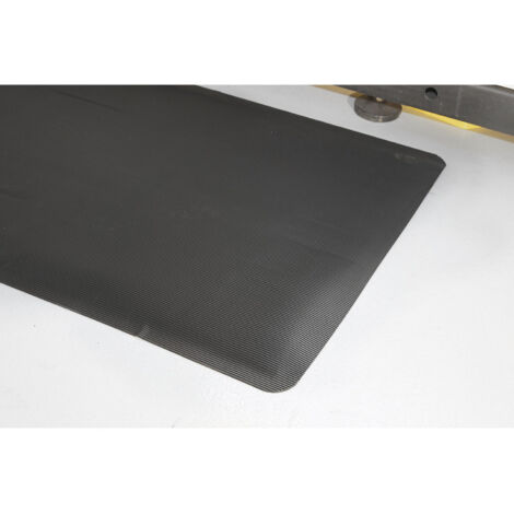 Tapis anti fatigue Coba Europe, 900mm x 1.5m x 10mm en Mousse de PVC, anti-dérapant ( Prix pour 1 )