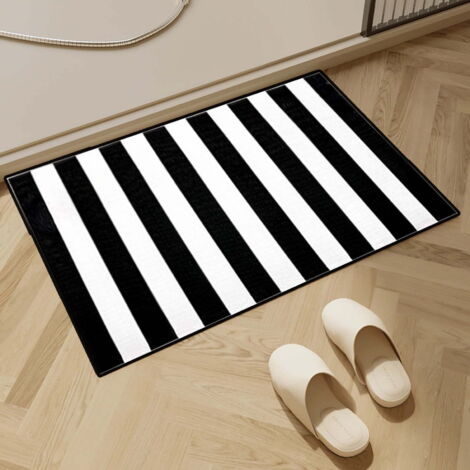 Tapis de bain extra épais, doux et absorbant, antidérapant et lavable, idéal pour décorer votre salle de bain aux fêtes d'automne, d'Halloween et de Thanksgiving. Dimensions : 61 x 41 cm (24 x 16 pouc