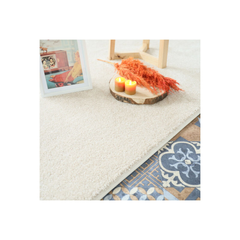 Décoweb - Tapis doux poils longs - Touch beige clair - Galon blanc coton - 80 x 150 cm