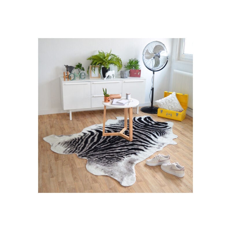 Décoweb - Tapis Peau de bête - Imitation Zèbre - Design - 150 x 200 cm