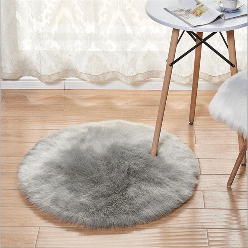 Tapis rond en peluche de couleur unie (gris clair)