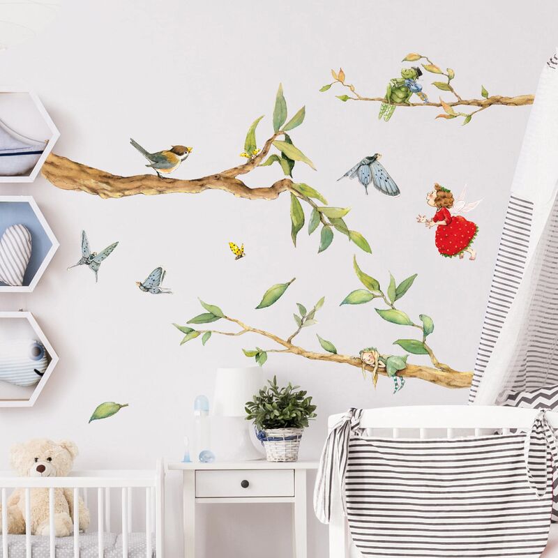 

Tatuaje de pared - The Strawberry Fairy - With Tree Fairy And Heupferd Dimensión LxA: 80cm x 120cm