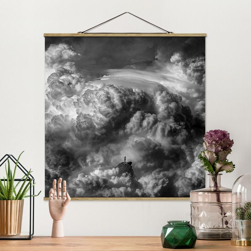 

Imagen de tela - A Storm Is Coming - Cuadrado 1:1 Dimensión LxA: 80cm x 80cm