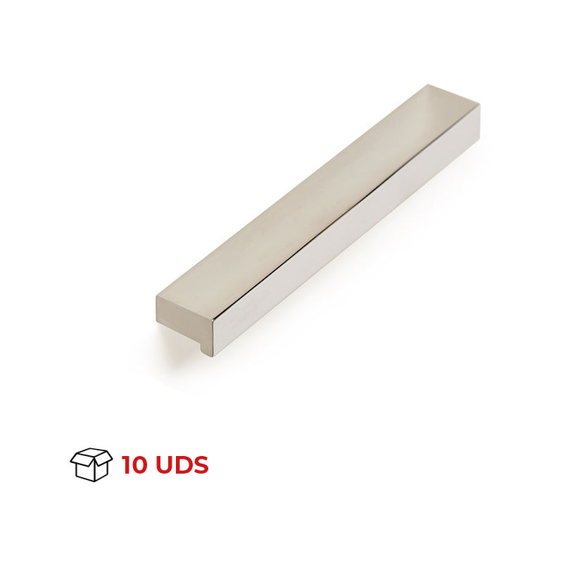 

Tirador Asa Mueble | Estilo Contemporáneo | Fabricado en Aluminio | Acabado en Cromo Brillo | Distancia Entrepuntos: 64 mm | Medidas 134*92*80 mm |