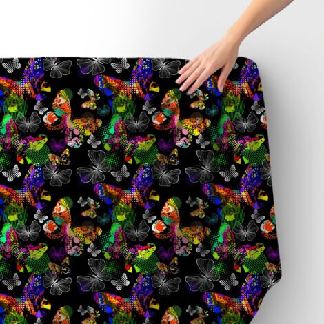 Tissu velours royal polyester à coudre - Motif papillons sur fond noir 4