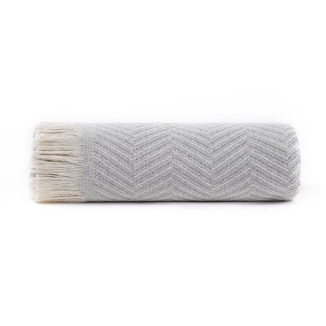 Todocama, Trapunta multiuso per divano, coperta, plaid per letto, copridivano, prodotta in Spagna, motivo a spina di pesce, (125 x 180 cm, grigio chiaro)