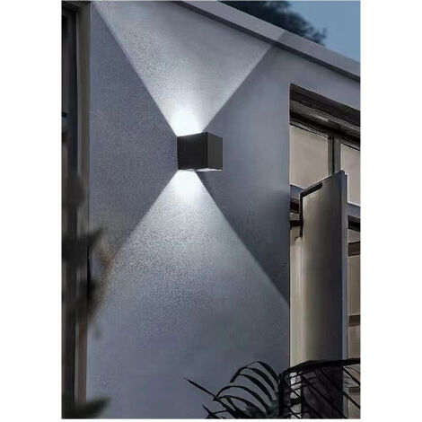 Trade Shop - SCHWARZE WANDLAMPE 22 WATT FÜR DEN AUSSENBEREICH DOPPELTE LICHTAUSSTRAHLUNG IP65 ES66 -