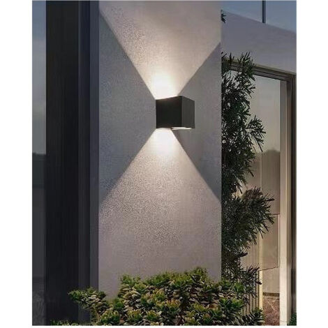 Trade Shop - SCHWARZE WANDLAMPE 22 WATT FÜR DEN AUSSENBEREICH DOPPELTE LICHTAUSSTRAHLUNG IP65 ES66 -