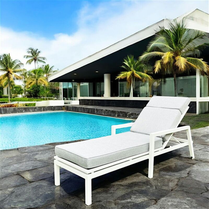 Transat en aluminium blanc avec coussin gris oslo