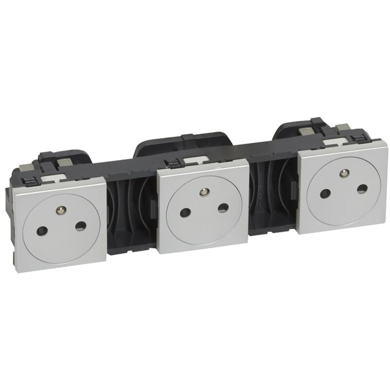 Triple prise de courant 2P+T Surface pré-câblées Mosaic 3x2 modules alu Legrand 079346