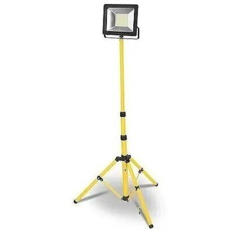 Trípode con proyector led matel ip65 20w fría