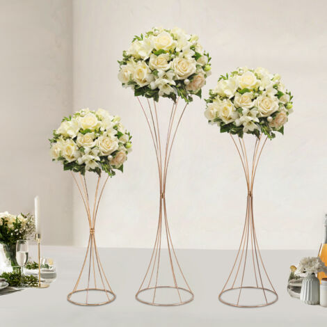 Trois supports floraux dorés, supports floraux pour table, supports floraux, supports floraux pour décoration de mariage.