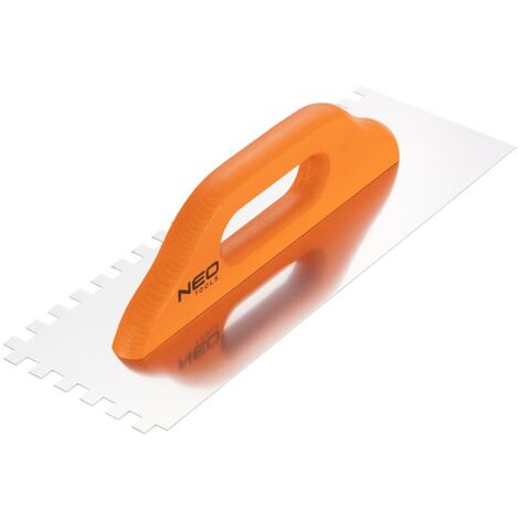Truelle crantée 380 x 128 mm, denture 10 x 10 x 10 mm, manche en bois