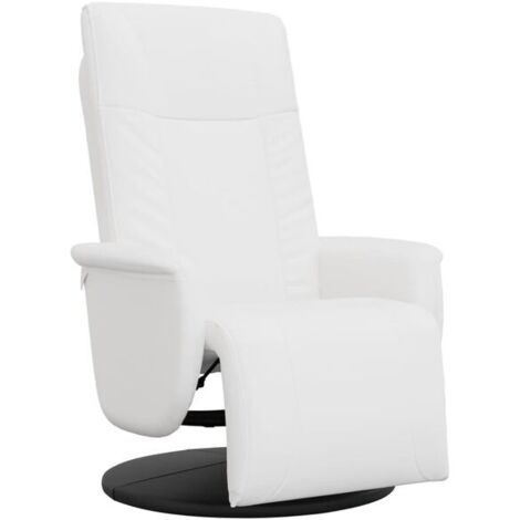Un fauteuil inclinable avec repose-pieds, en similicuir blanc.