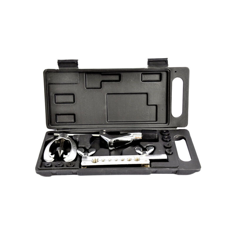 Un kit pour sertir les conduites de frein