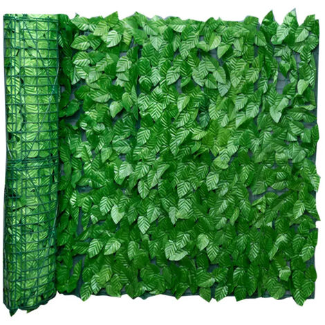 Un rouleau de protection artificielle en feuilles pour la couverture