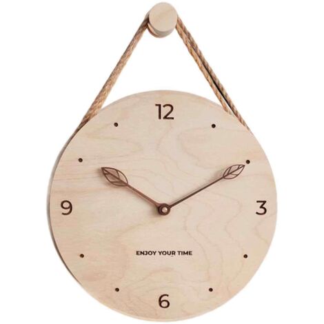 Une horloge murale en bois ornée de feuilles d'automne et d'index horaires sur les aiguilles des heures et des minutes.