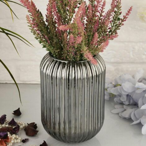 Vase en verre rainuré fumé – style moderne chic
