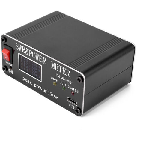 Vatímetro digital de 120 W, ROE (Relación de Onda Estacionaria) de 1,8 a 54 MHz, modos FM, AM y SSB, con alarma de ROE alta.