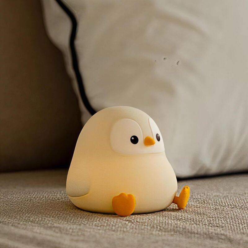 RHG Veilleuse pingouin, veilleuse LED en forme d'animal mignon, en silicone alimentaire, deux niveaux d'intensité lumineuse réglable.