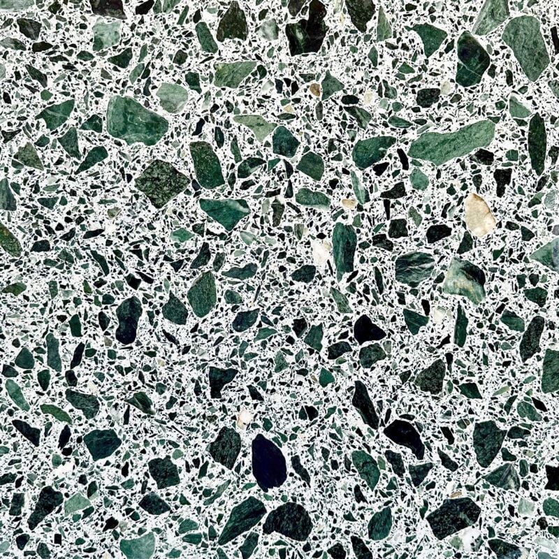 Stone By Stone - Véritable Terrazzo 12 mm - Vert des Alpes - 60x60 - Poli brillant - (0,36 m²)