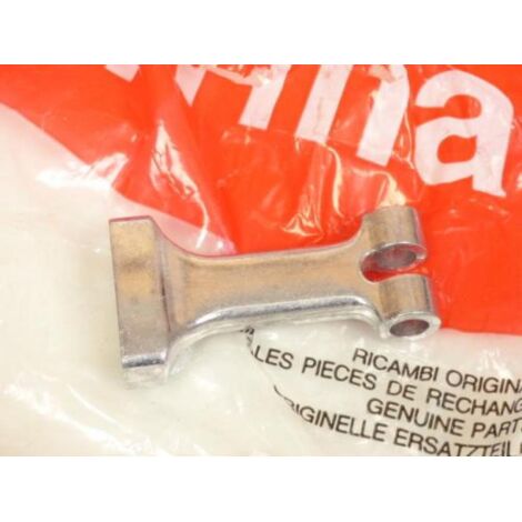 verschiedene Originalhalter für Motorrad aprilia 125 rot rosa