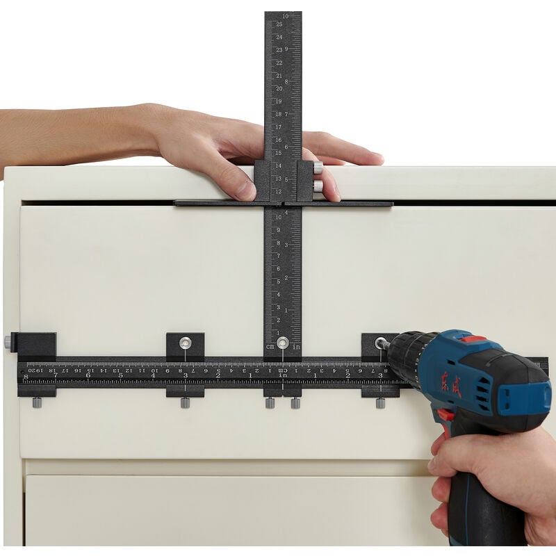 VEVOR Gabarit de Quincaillerie deArmoire en Alliage deAluminium Gabarit de Percage Ajustable de Poignees Portes avec Poincon Central Outil de Gabarit