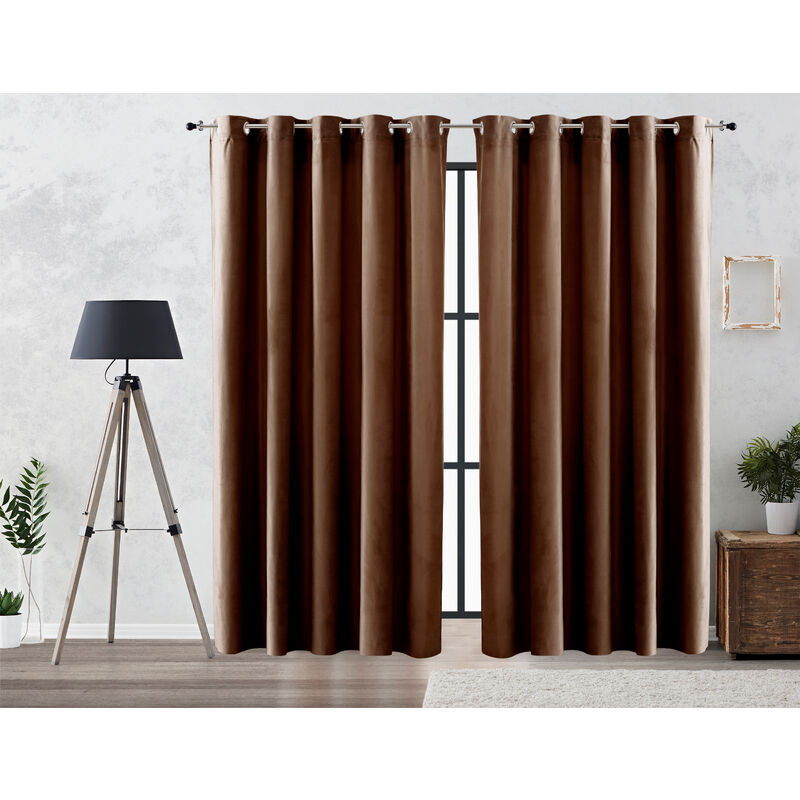 

Cortina Efecto Terciopelo Oscurante Lisa Anillas 140x260 cm Marron - Vipalia