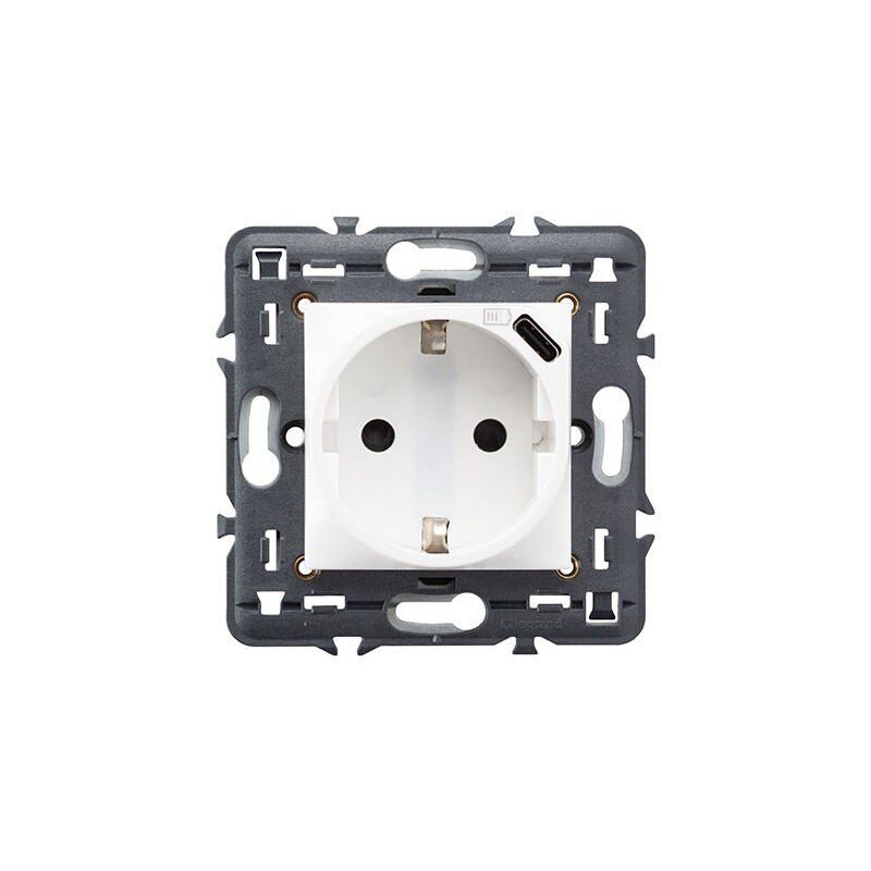 

Base de corriente 2P+T con USB C 16A 230V, Legrand Valena Next 741234