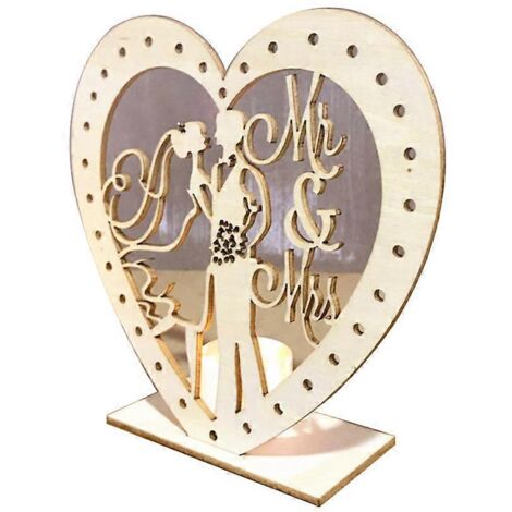 Voici une proposition de titre optimisé en français (caractères : 187) :

Plaque pendentif cœur LED Mariage Mr & Mrs en bois romantique, décoration nuptiale lumineuse, ornement de cérémonie personnali