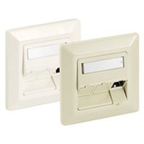 WALL OUTLET 50X50 3-FO
