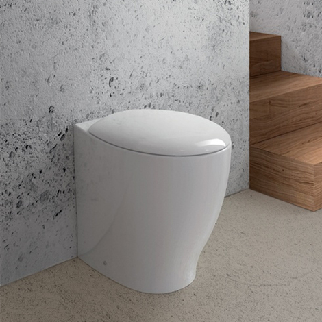 Wc Con Scarico Piccolo.Wc Filo Muro Con Profondita Ridotta Di 48 Cm Domus Falerii Mascalzone Con Sedile Soft Close Wc Mascalzone Fm