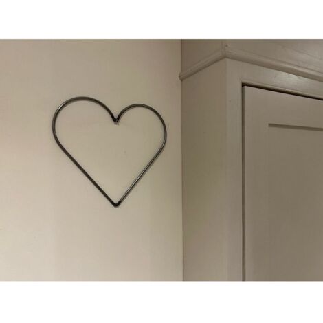 Wire Heart 20 cm Garden Wall Art - L20 x H20 cm - Bare Metal/Ready to Rust